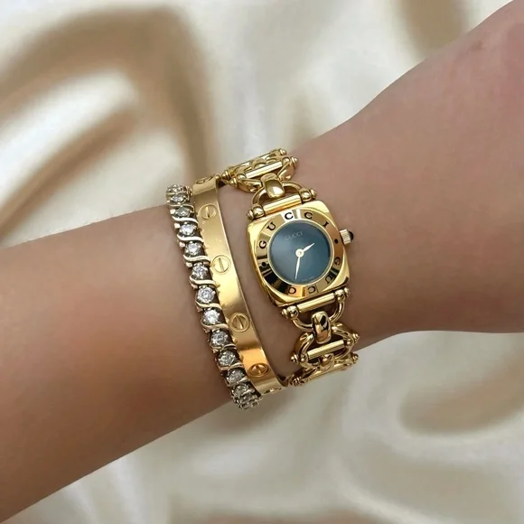 AUTHENTIC VINTAGE GUCCI HORSEBIT GOLD WATCH Vintage GUCCI Horsebit Gold-plated Stainless Steel Watch MOP  main image 2